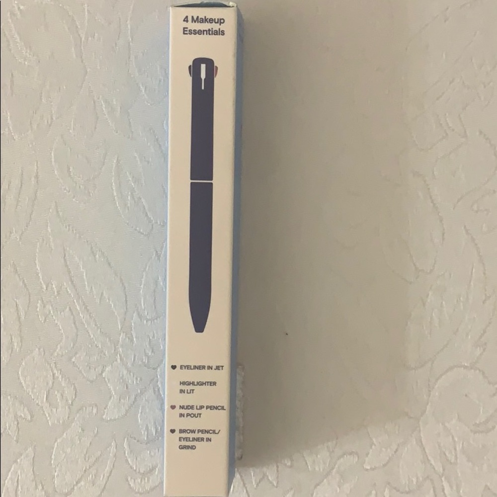 COPY - 4-in 1 makeup pen!